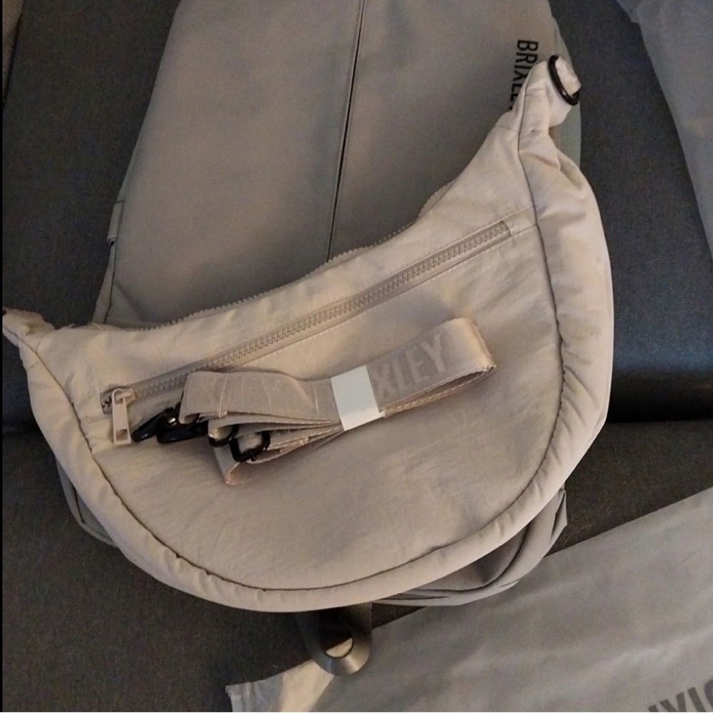 Brixley Crescent Bag Vanilla Dream New in Package